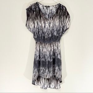 Express White and Gray Brush Stroke Style Dress Size S